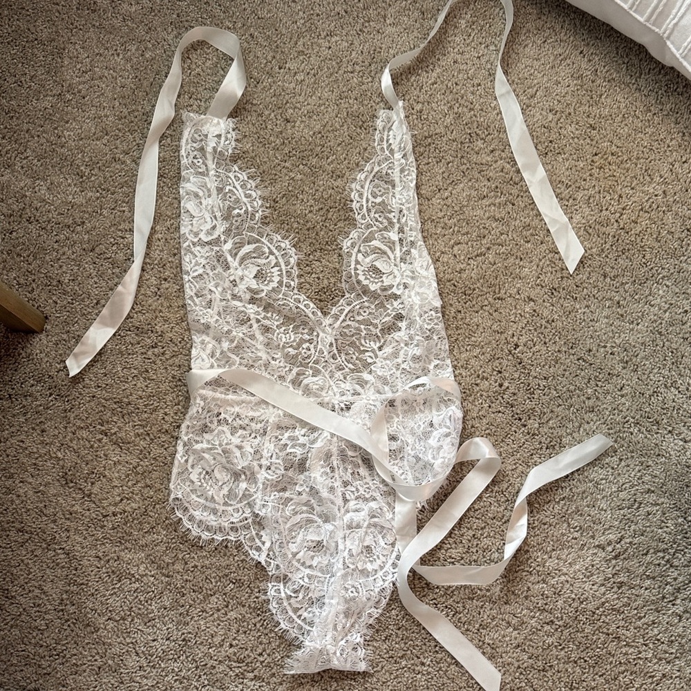 NWT White Lace Bodysuit